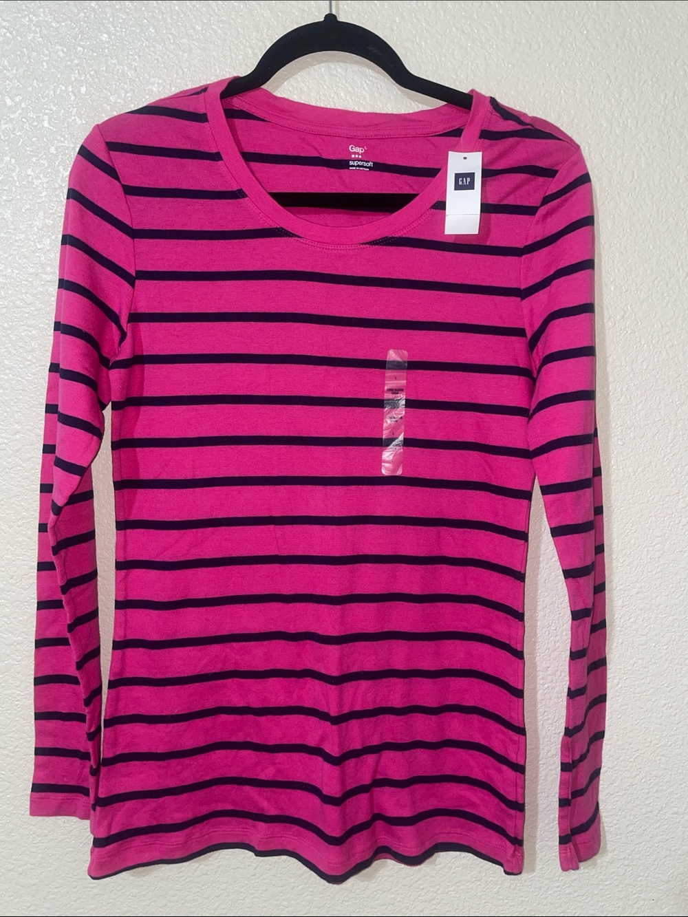 BNWT GAP Fuchsia and Black Striped Long-Sleeve Tee, size L